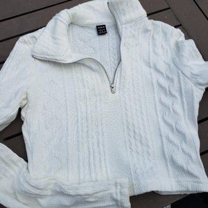 White knit cropped sweater small